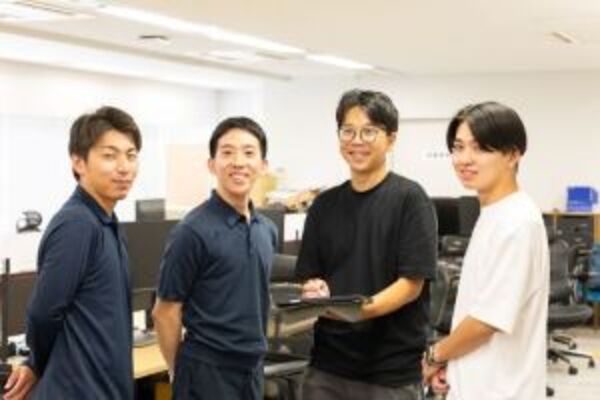 <若手未経験歓迎>【電気工事士】月給30万円～/完全週休2日制/直行直帰可能/資格支援制度あり