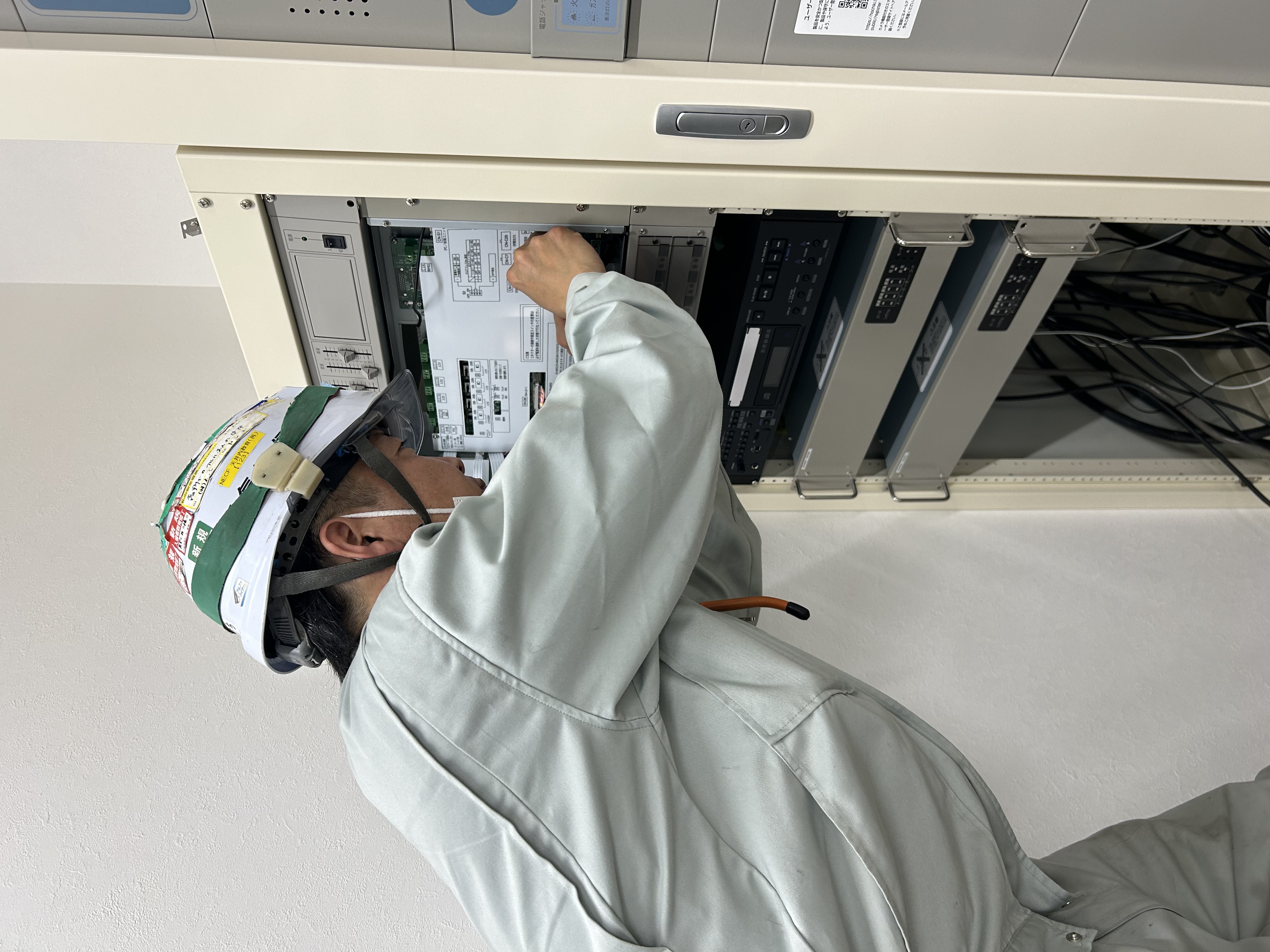 【大阪】電気工事士/未経験者・無資格OK/資格取得支援/年間休日112日/手当充実◎