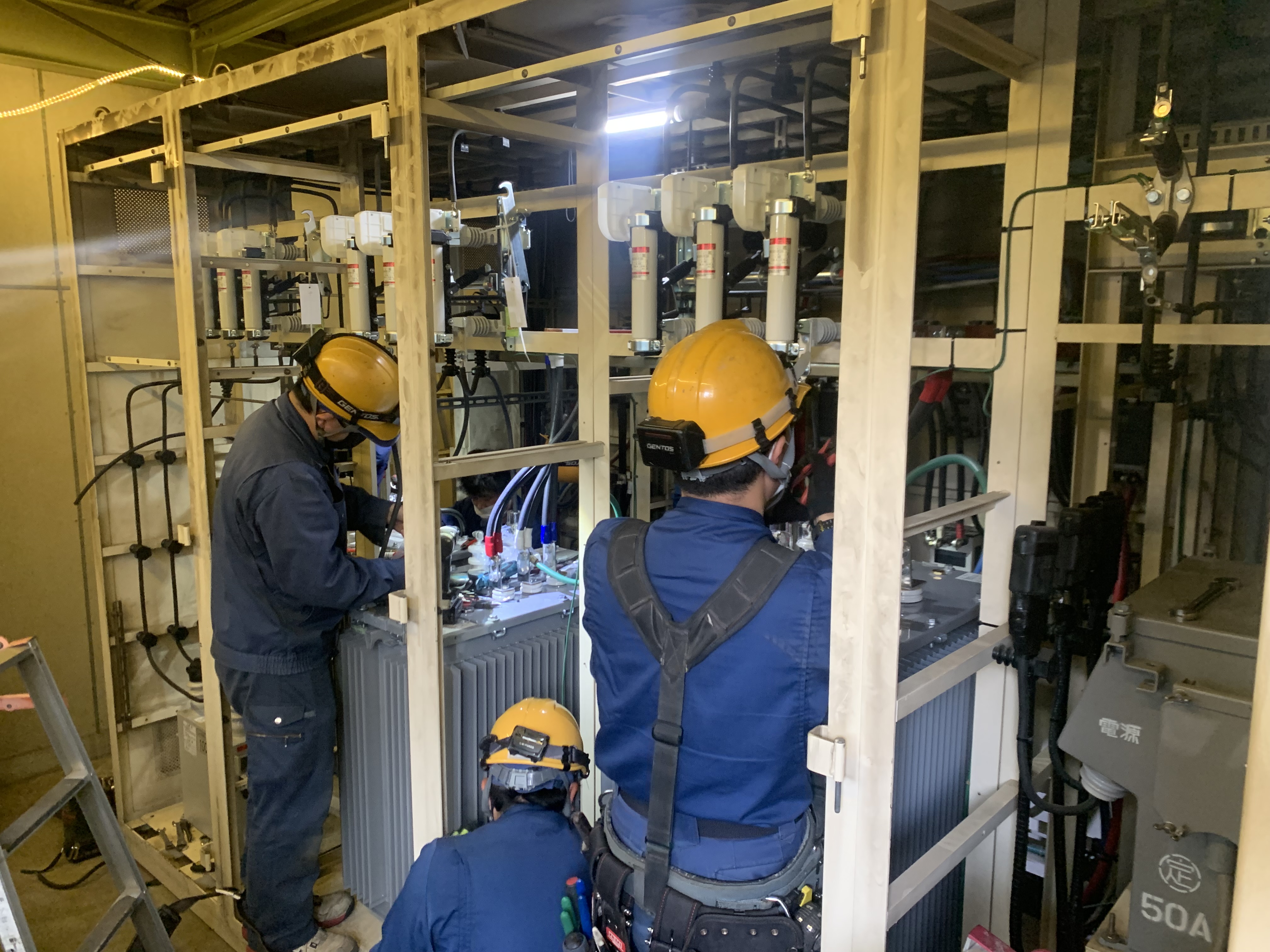 【横浜市】電気工事士｜年収840万円も可能｜経験者優遇！プラント工事で即戦力募集