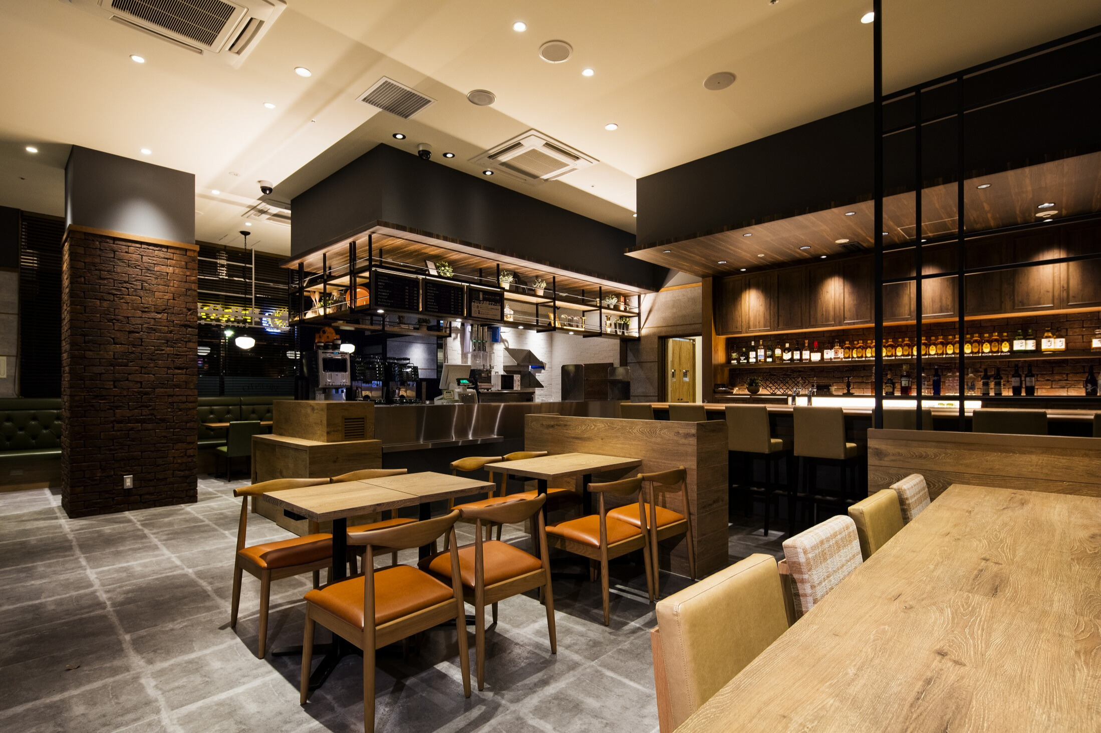 <東京>【内装施工管理】★創業100年超/フレックスタイム制/完全週休2日制/経験者歓迎★