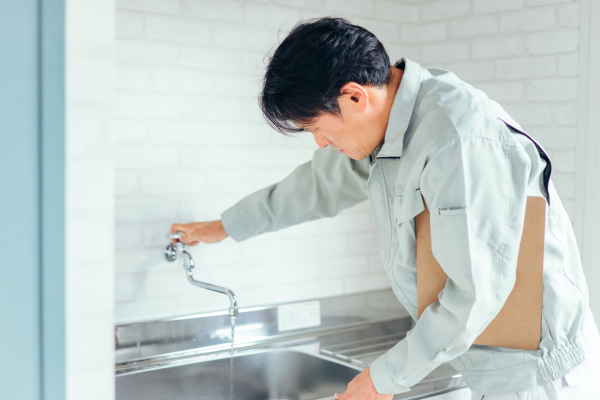 完全週休2日制！無資格未経験可！月給30万～ 【作業経験が生かせるメンテナンス現場管理・作業員】