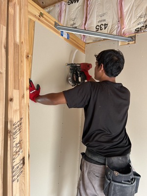 ◢◤木造大工◢◤正社員募集！！／軸組ピン工法によるアパート建築／社宅完備／残業月10時間程度