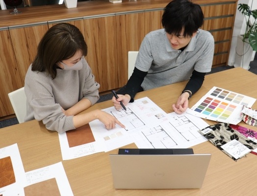 【東京・大阪】年収~700万 賃貸施工管理|年休125日・土日祝休・フレックス・直行直帰OK