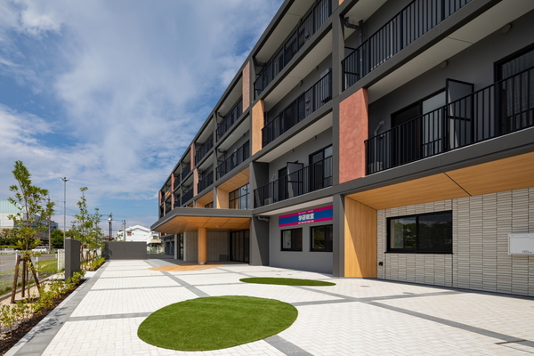 ＜新宿＞【建築意匠設計】★建築が好きな方大歓迎／在宅勤務OK／年間休日121日／上場企業グループ★