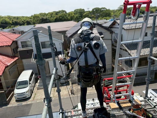 【横浜】太陽光・蓄電池工事スタッフ募集／直行直帰OK／手に職×高収入！20代多く活躍中！