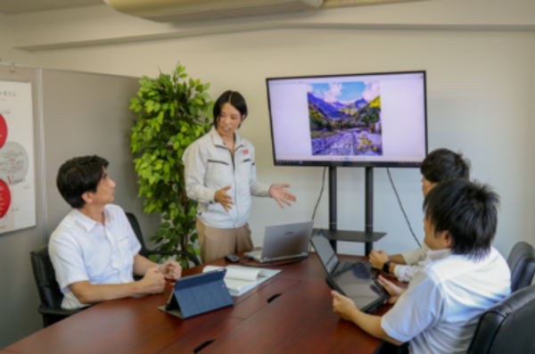 <愛知県>【公共事業の発注者支援の施工管理】上場グループ/年休125日(土日祝)/デスクワーク中心/カジュアル面談大歓迎!