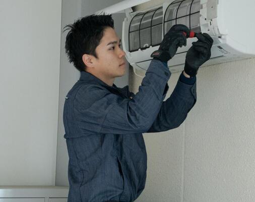 株式会社ニチエネの未経験でも月給30万〜年休120日以上◎【20代・30代活躍中】普通免許1本でイチからプロへ★先輩が付きっきりで教えるから未経験でも安心!転勤なし・町田でずっと暮らせる施工管理/の画像