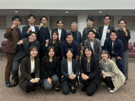 株式会社フロンティア建築工房の＜大阪＞【住宅リフォームの提案営業】未経験歓迎／完全反響・新規開拓なし／年間休日126〜130日／上場Gの育成制度ありの画像