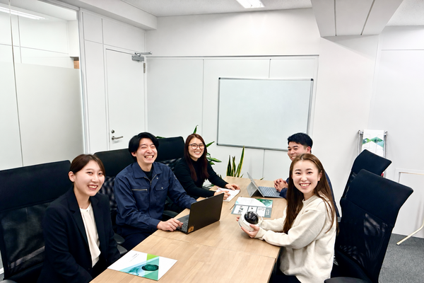 日本防犯カメラ株式会社の＜東京都中央区＞防犯カメラの施工管理・サービスエンジニア／年間休日126日／土日祝休み／賞与年3回の画像