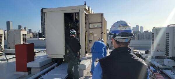 株式会社三光電氣の＜大阪府大阪市＞【電気設備工事の現場作業員】有名物件の実績多数／キャリアアップ／福利厚生充実の画像